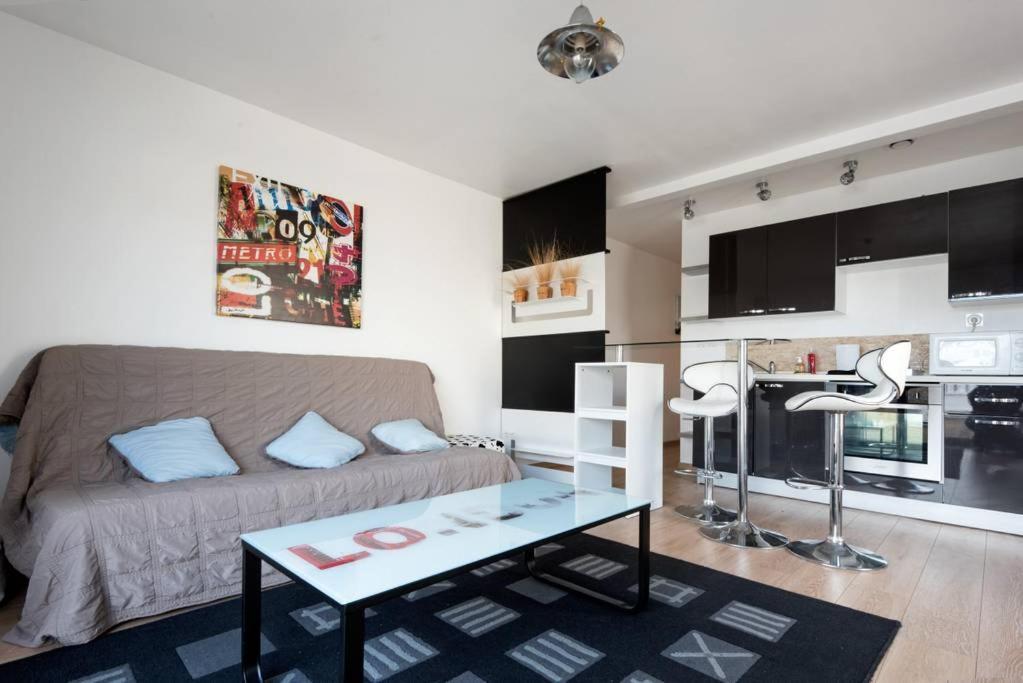 Maison *** Avec Cour 3Km Plage Et La Rochelle Saint-Vivien  外观 照片
